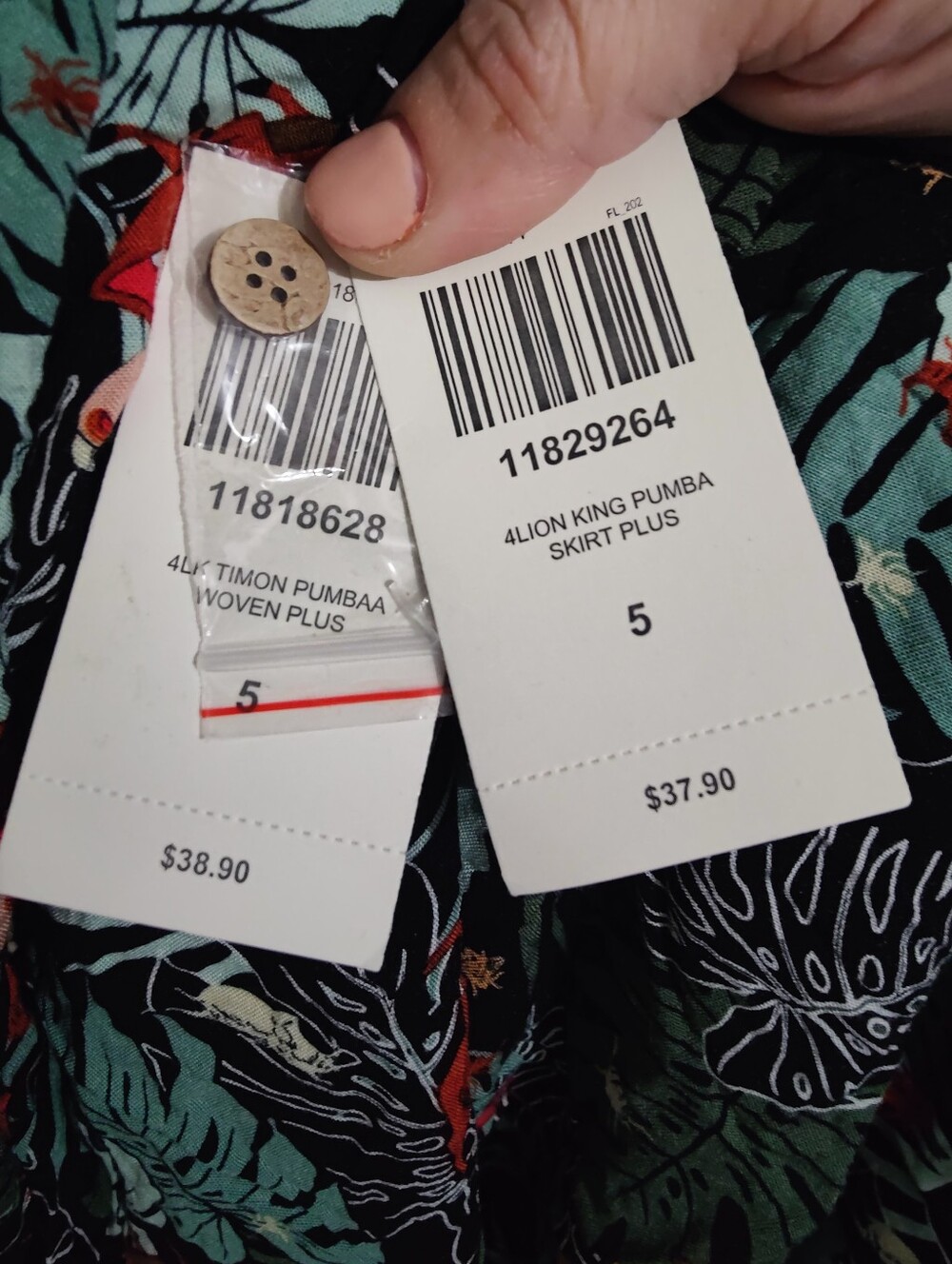 Her Universe Lion King Timone & Pumba shirt and skirt set - 5X NWT - Picture 5 of 5